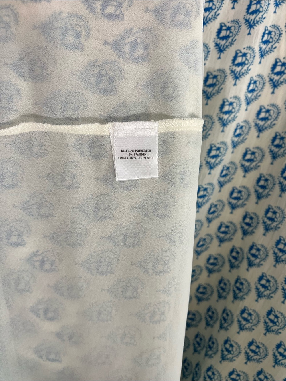 Rose & Olive Blue and Cream Printed V-Neck Shift Dress size 2X - Picture 4 of 5